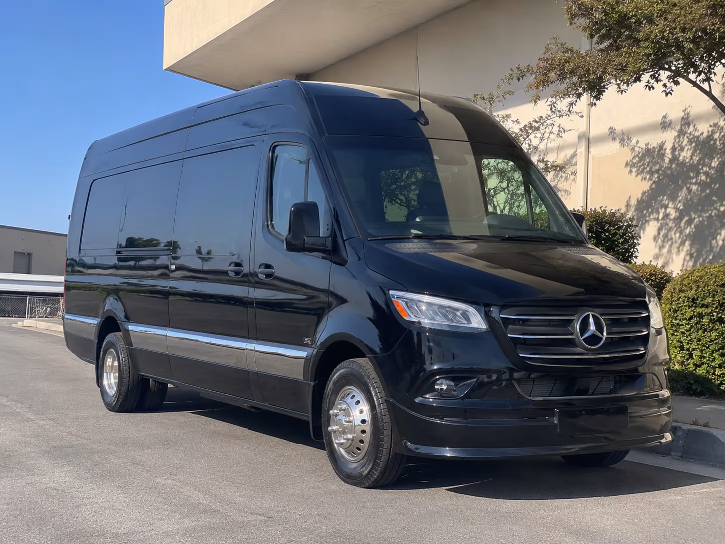 Charlotte Airport Shuttle & Transportation party bus exterior