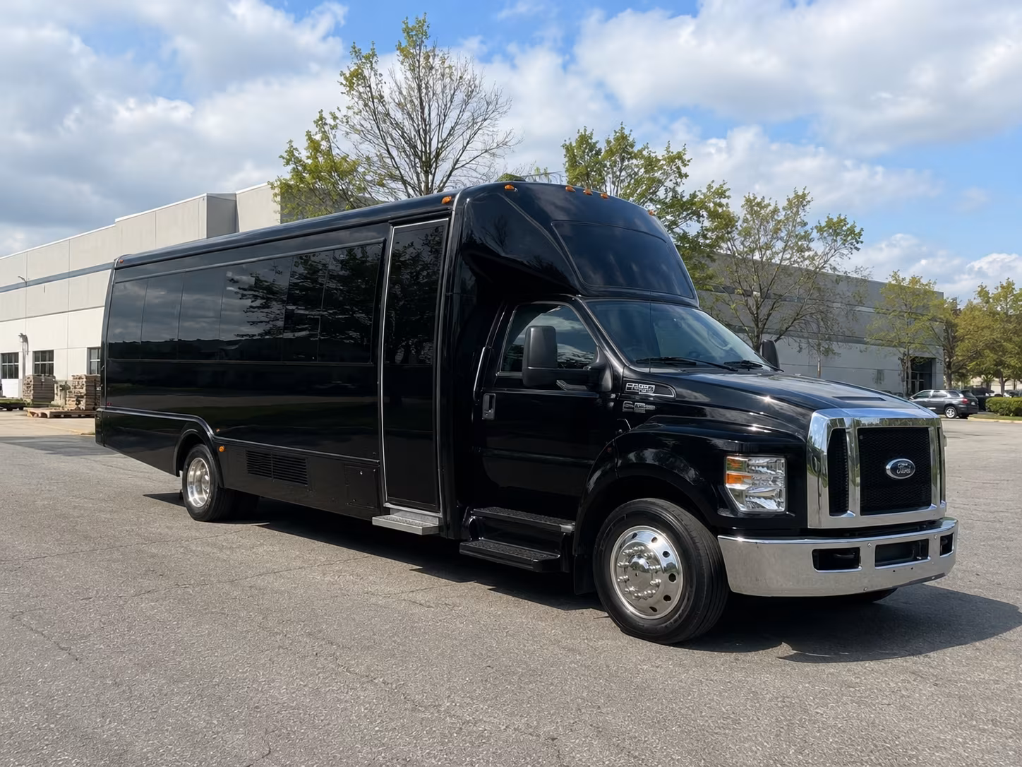 Charlotte Winery Tour & Pub Crawl Transportation party bus exterior