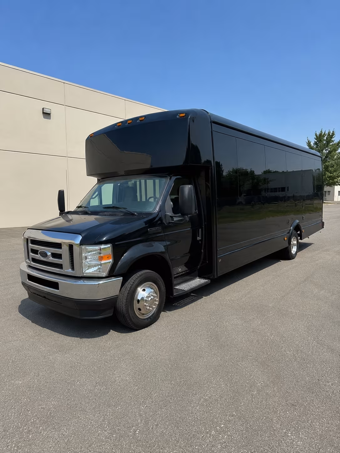 Charlotte Winery Tour & Pub Crawl Transportation